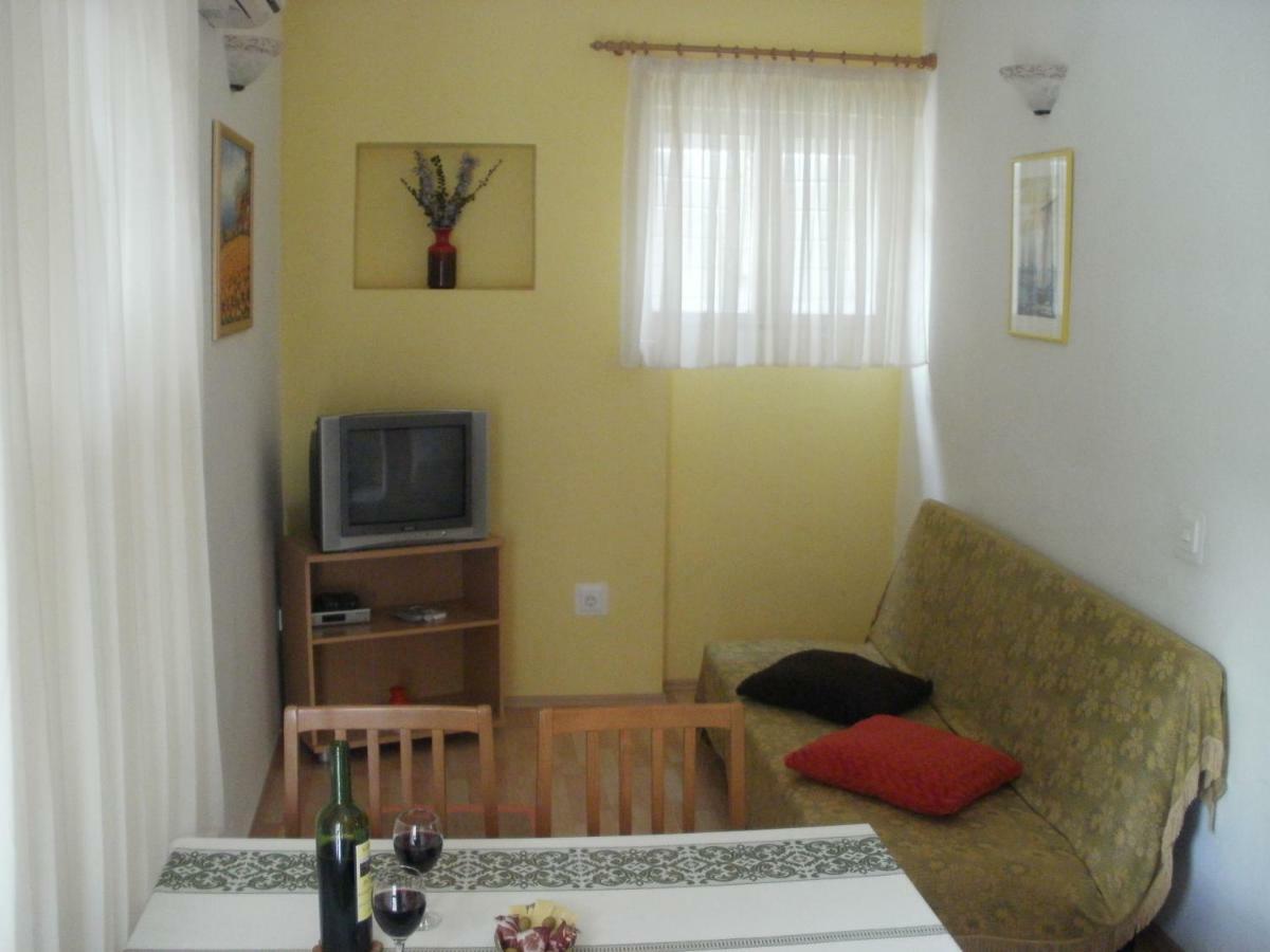 Grgin Apartments Kaštela Cameră foto